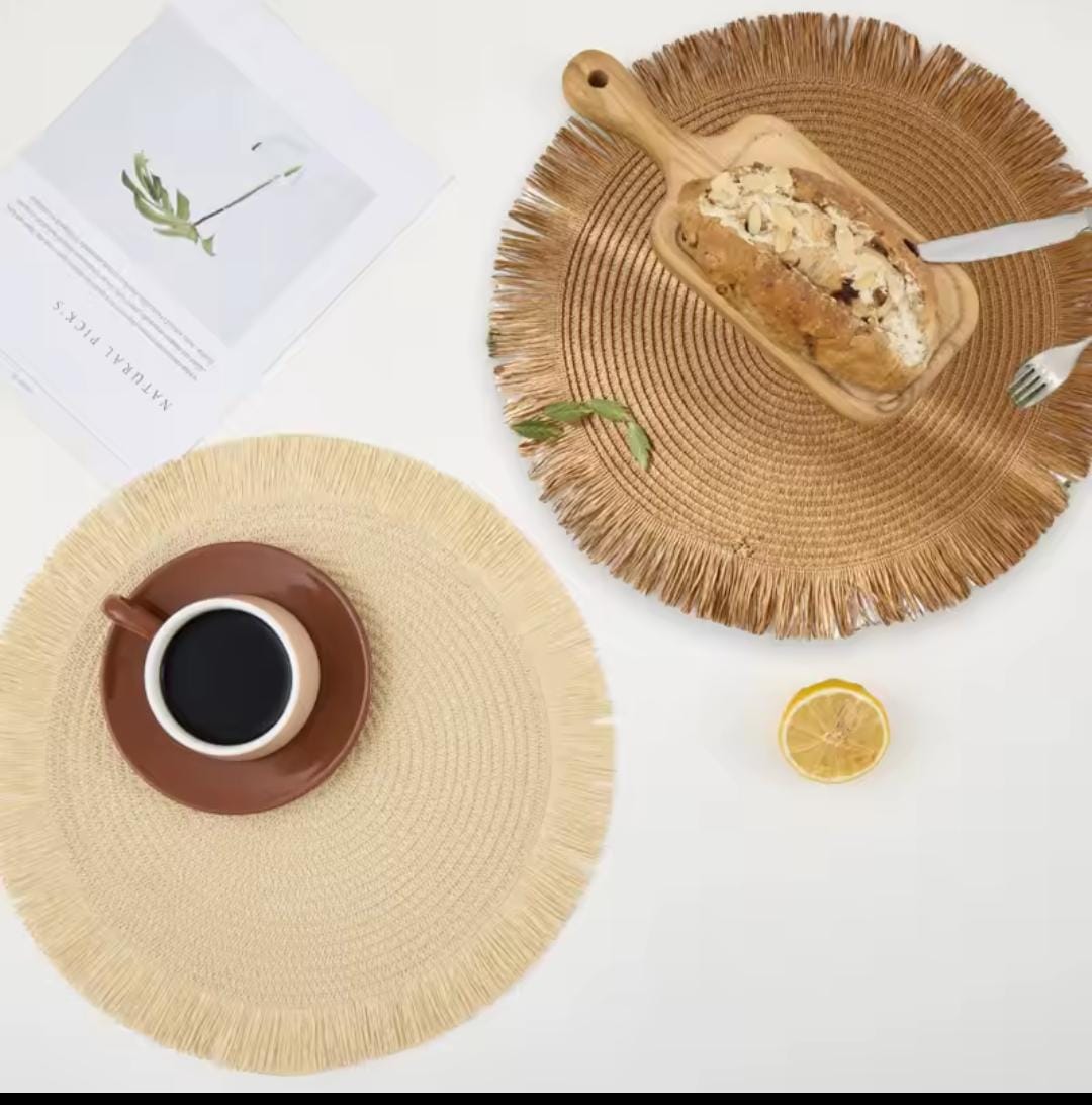 High-quality woven table/placemats.