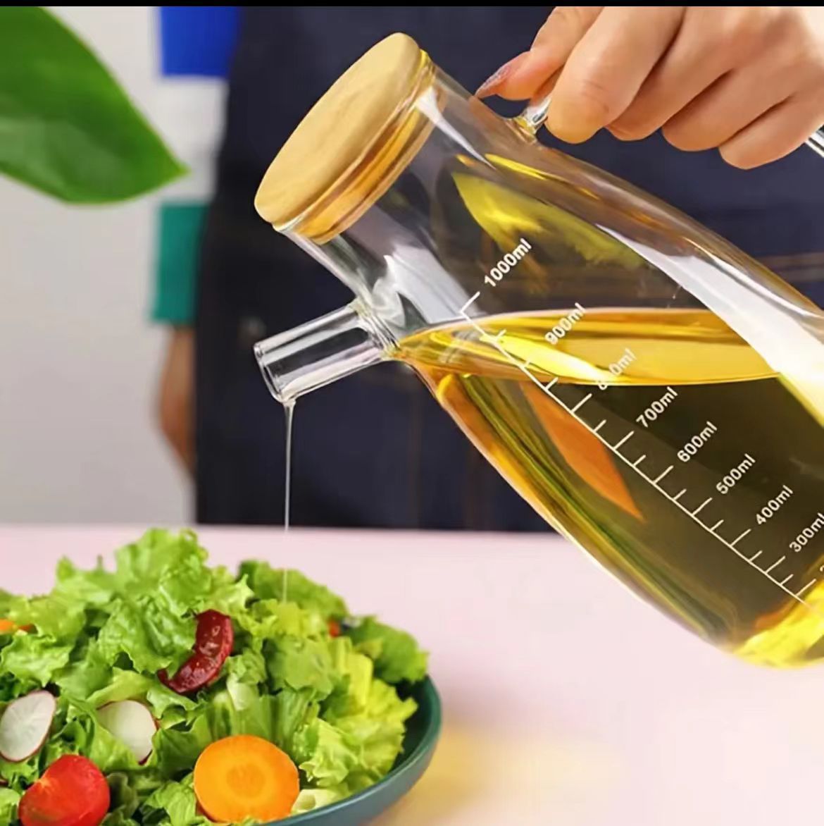1L Glass Oil Dispenser with Handle and Bamboo Lid