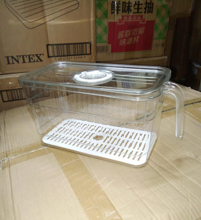 Acrylic fridge containers with handle & lid  5ltr