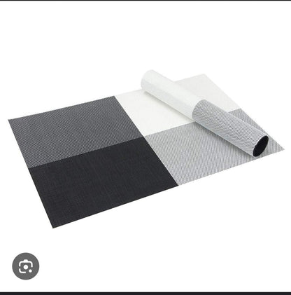 6 pcs pvc table mats.