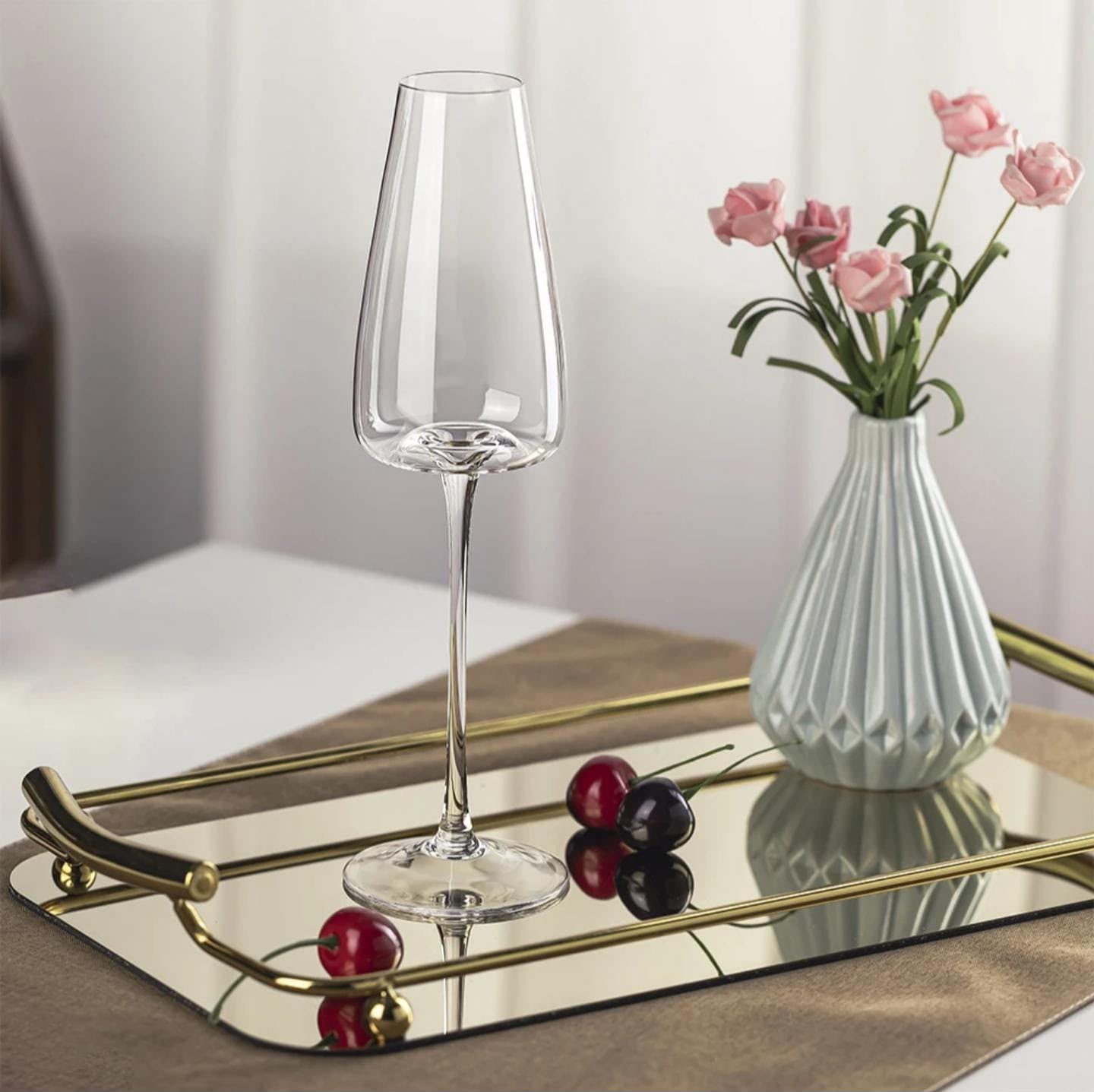 High quality unique and stylish long stem wine/champagne glasses 