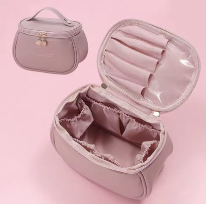 Portable cosmetic storage bag