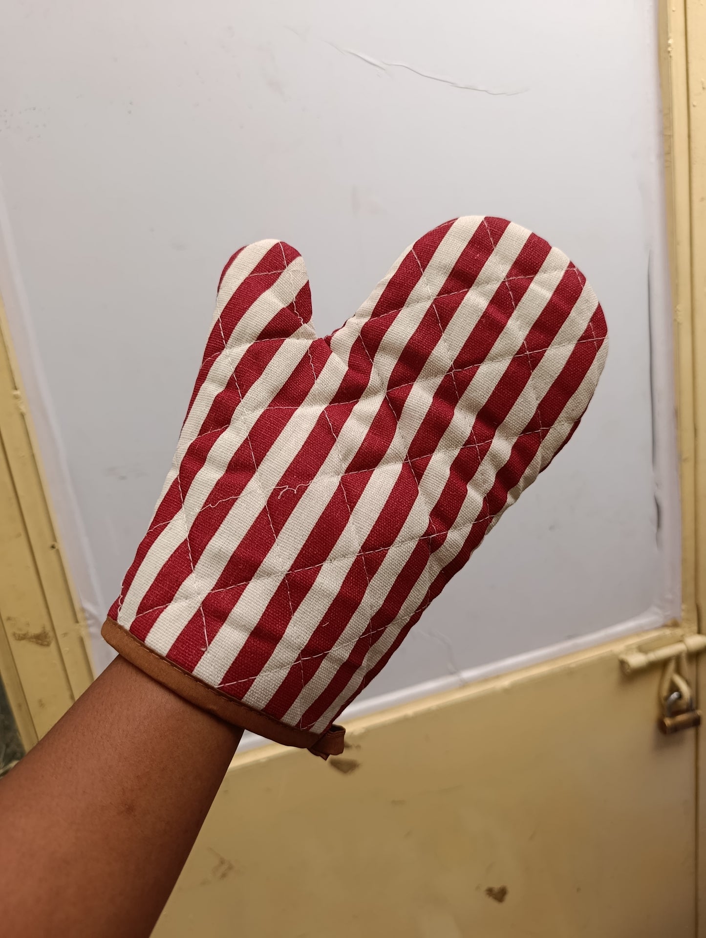 Oven mittens